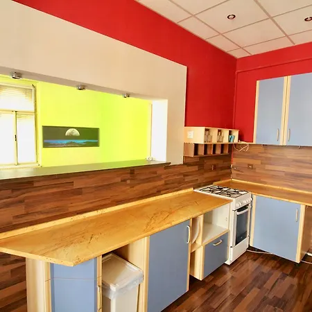 Great 2 Bedroom Flatel On Vinohrady *