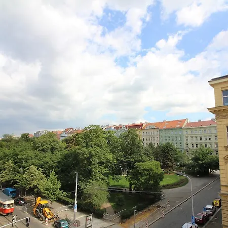 Great 2 Bedroom Flatel On Vinohrady Apartment